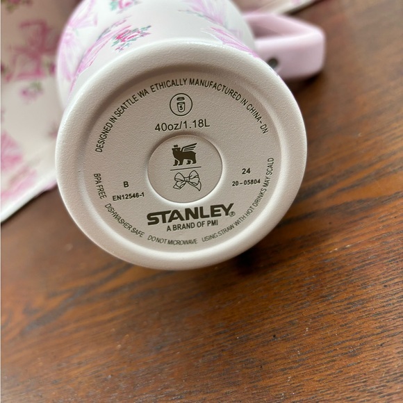 Love Shack Fancy x Stanley Tumbler 40oz Rosa Beaux Bow New in Box - Picture 7 of 8